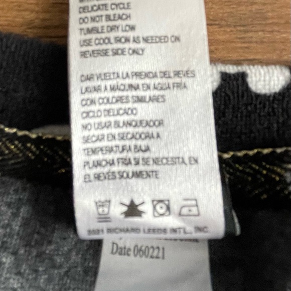 Disney Mickey Mouse sleepwear shirt long sleeve medium stretch‎ cozy top - Picture 5 of 6